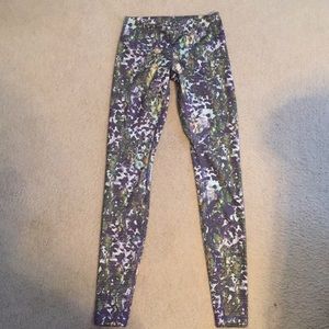 Lululemon Wunder under size 4